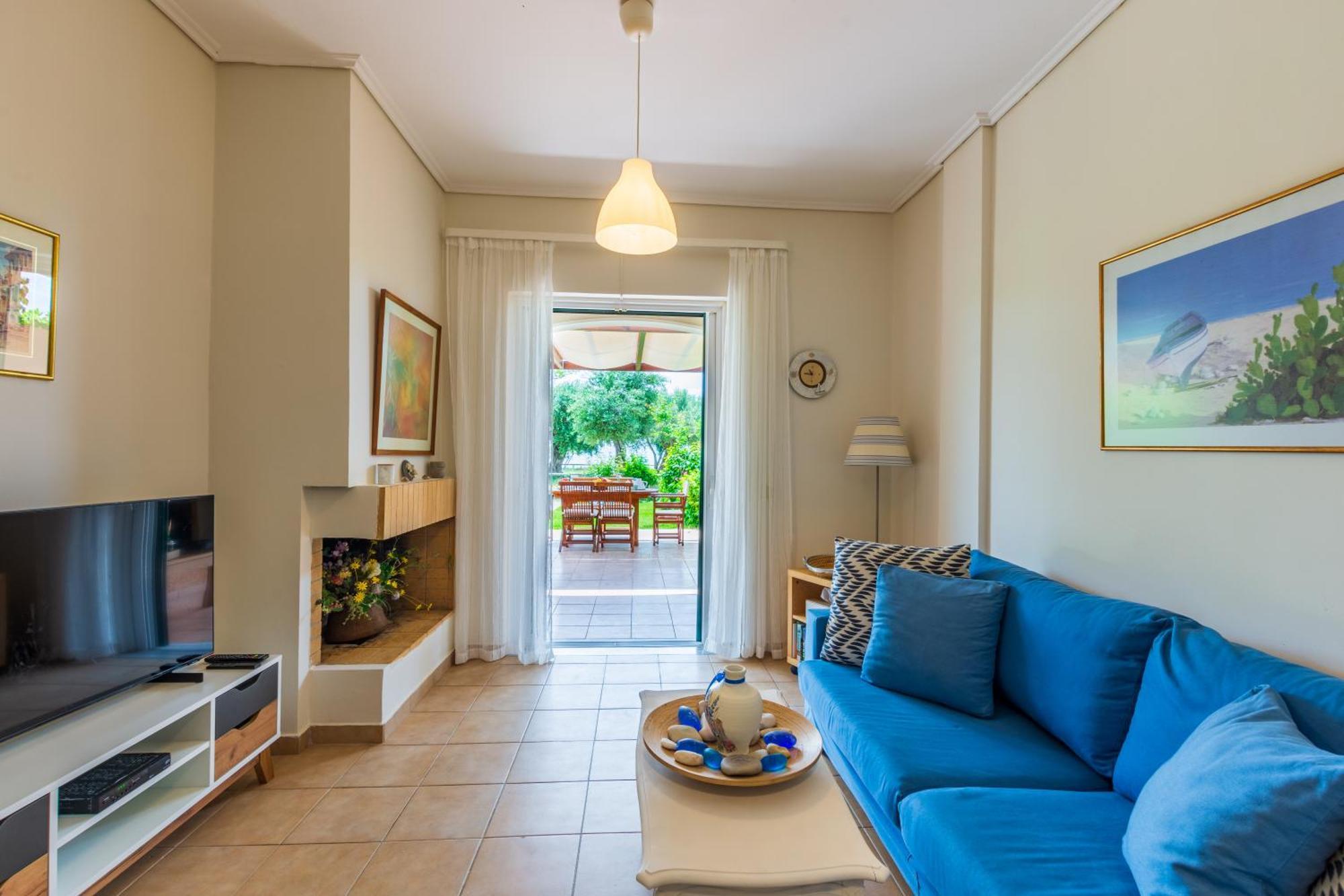 Barbati Seafront Luxury Suites Eksteriør billede