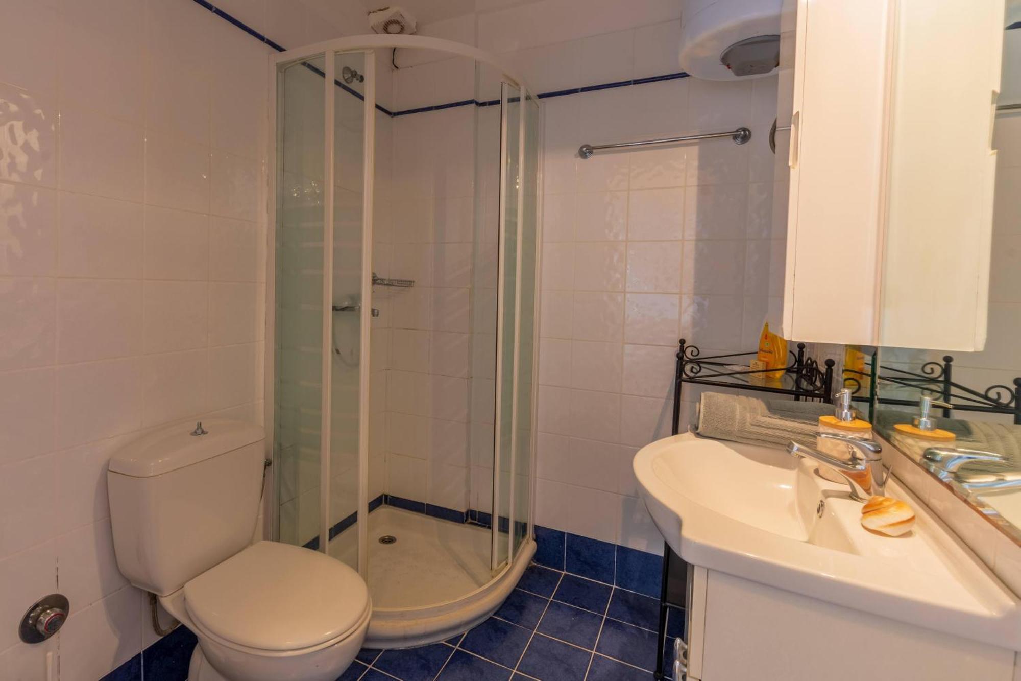 Barbati Seafront Luxury Suites Eksteriør billede