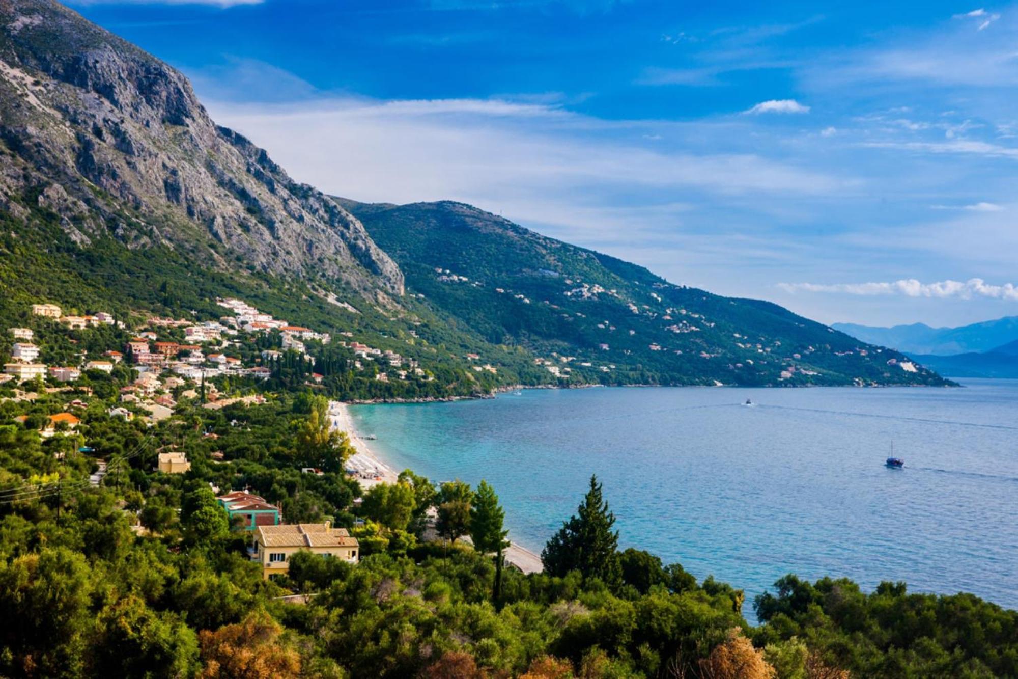 Barbati Seafront Luxury Suites Eksteriør billede